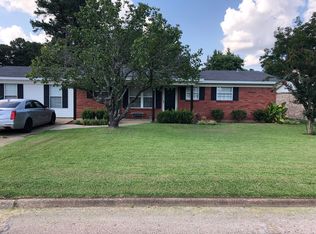 13 Green Acres Dr, Texarkana, AR 71854
