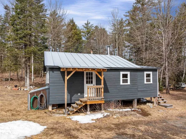 777 Tenney Pond Road, Newbury, VT 05051