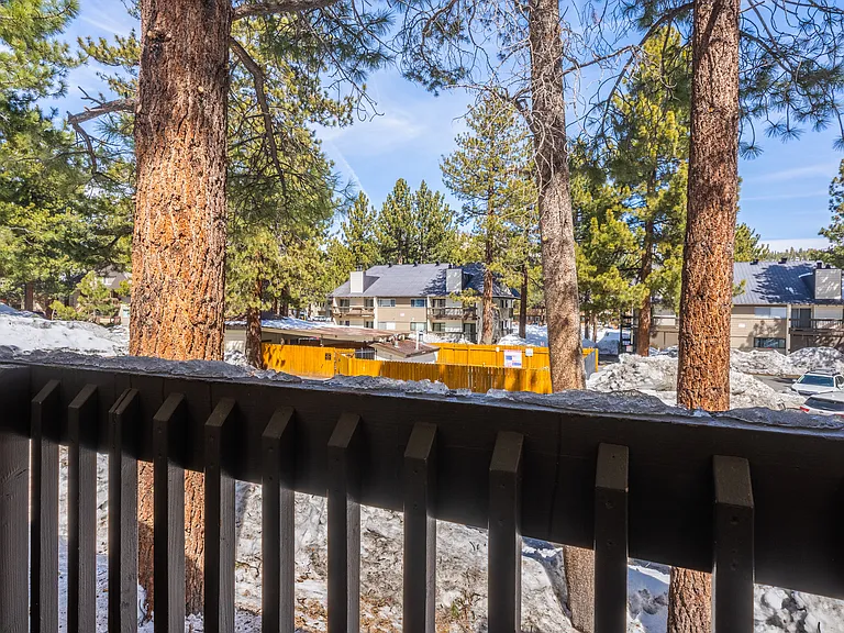 2289 Sierra Nevada Rd #K11 — Photo 27