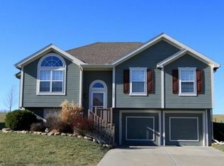 11404 N Ewing Ave, Kansas City, MO 64156