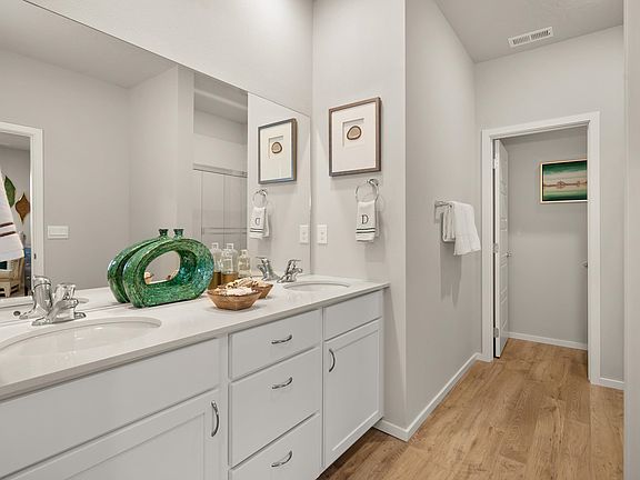 5th image of 12410 E Dickens Ln