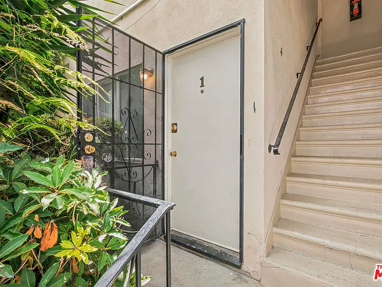 11825 Iowa Ave #1 — Photo 3