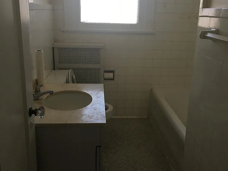 1348 Duncan Ave #2 — Photo 6