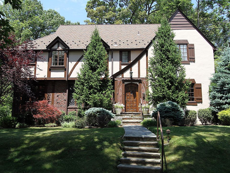 1st image of 25 Mayhew Dr