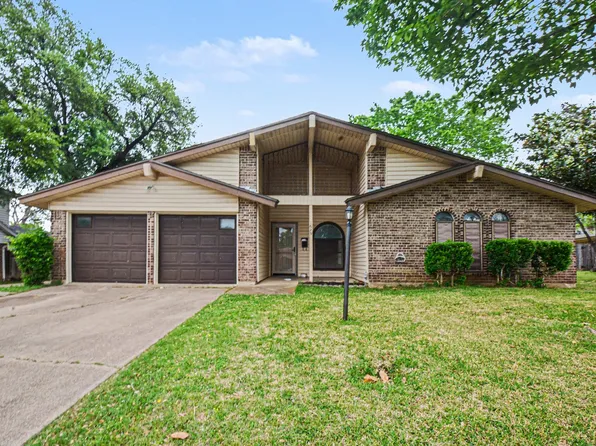 1629 Brent Ct, Grand Prairie, TX 75051