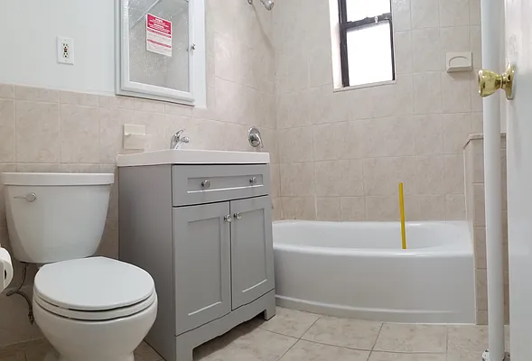 Rented by Grandeur Realty Inc | media 12