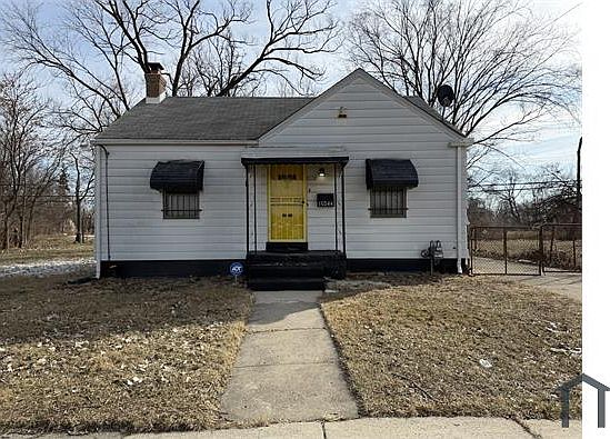 1st image of 19344 Russell St