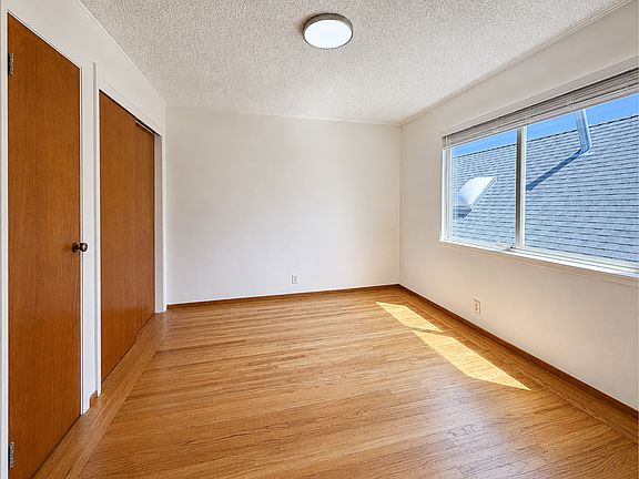 4th image of 1300-1310 12th Ave #3