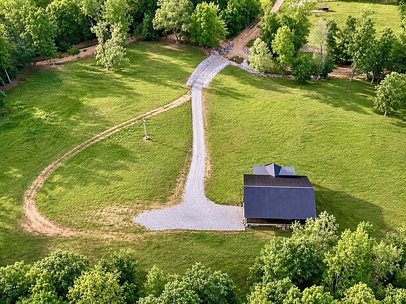3rd image of 86 Coleman Rd