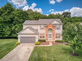 2389 Harvester Dr, Stow, OH 44224