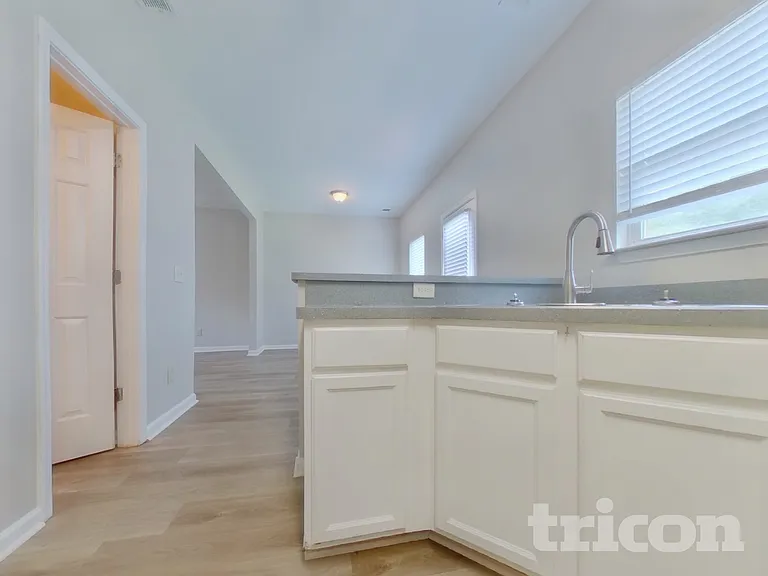 35 Wyndham Ct SE — Photo 6