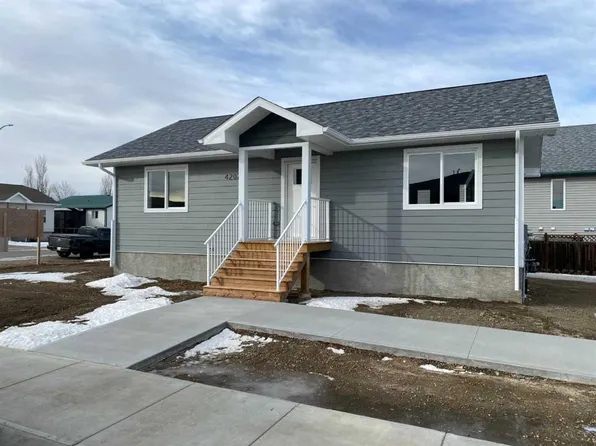 4202 E 57th St, Taber, AB T1G 1M8