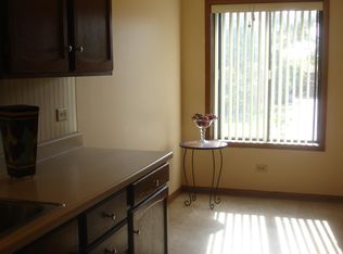 80 S Pleasant Rd, Lake Zurich, IL 60047