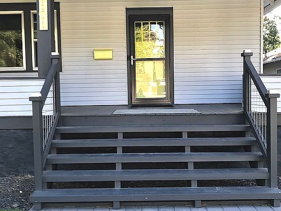 Custom stairs and railings