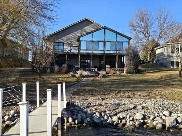 32 Hill Dr, Milford, IA 51351