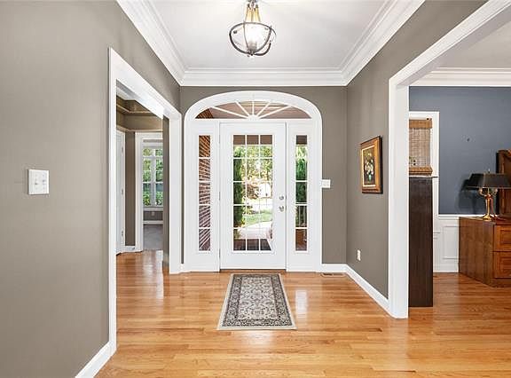 2nd image of 12319 Courtyard Lake Dr