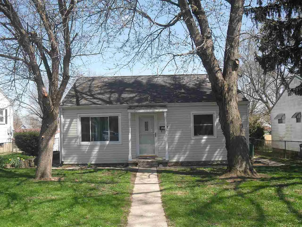 1137 Harris St photo 1