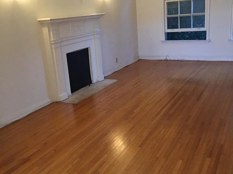 356 S Elm Dr #4 — Photo 5