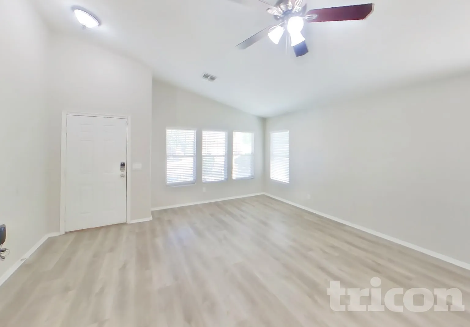 8529 W Hughes Drive Tolleson AZ — Photo 2