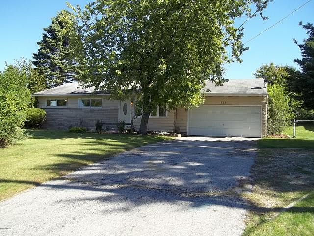 1st image of 225 Beaumont Dr