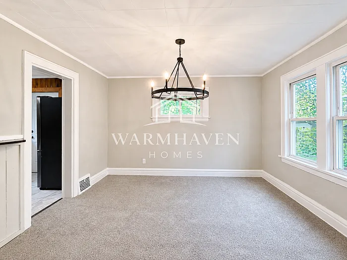3 bed, 1.0 bath, 1056 sqft, $1,345 — Photo 4