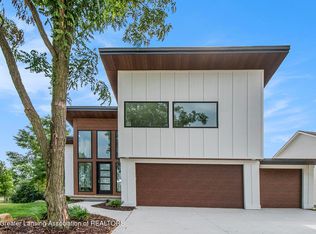 16925 Willowbrook Dr, Haslett, MI