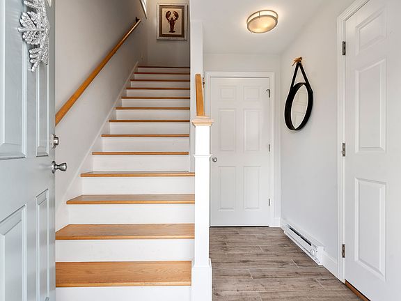 4th image of 18 Mariner Way #18