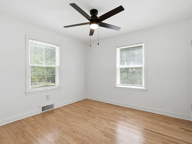 8117 Walnut St — Photo 16