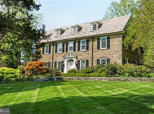 9 Norman Ln, Philadelphia, PA 19118