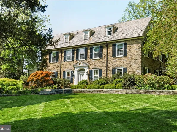 9 Norman Ln, Philadelphia, PA 19118