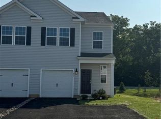 1207 Susan Cir, Breinigsville, PA 18031