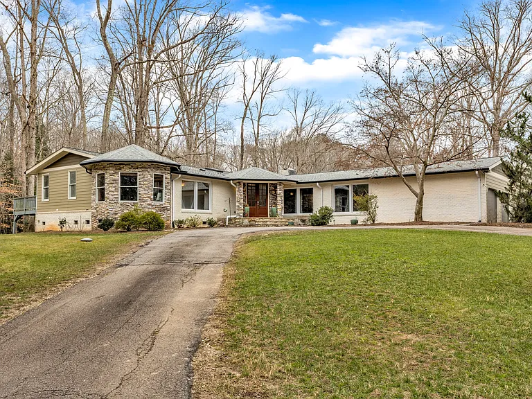 1126 Trailwood Dr — Photo 76