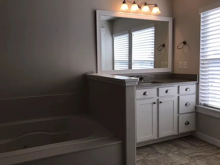 7834 N Red River Dr — Photo 9