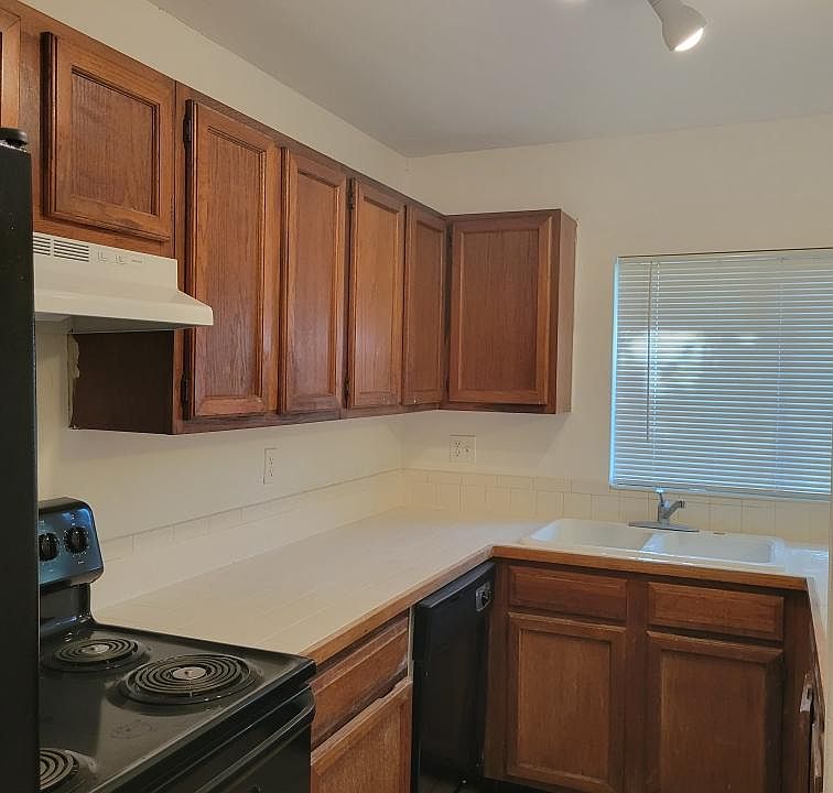 1st image of 4123 NW 44th Dr #92