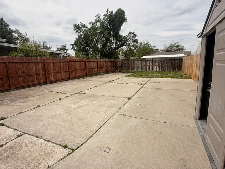 2013 Carver Rd — Photo 14