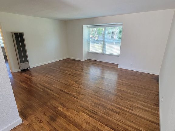 4th image of 4473 Le Park Dr #0