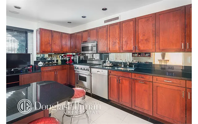 Sold by Douglas Elliman | media 3