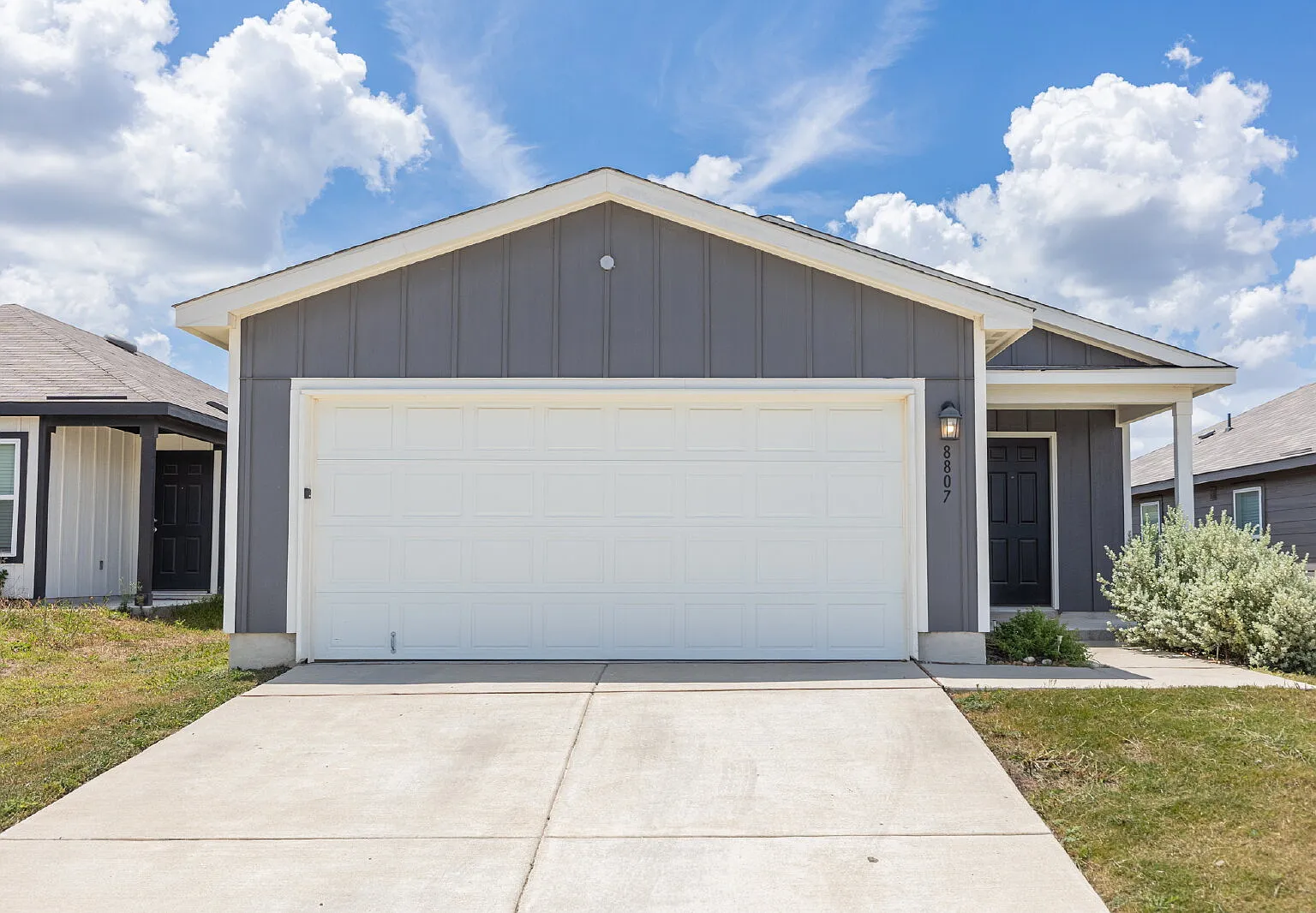 3 bed, 2.0 bath, 1051 sqft, $1,550 — Photo 1