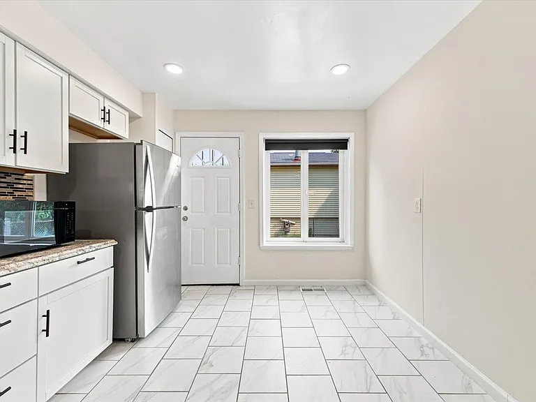 15432 Orchard St — Photo 11
