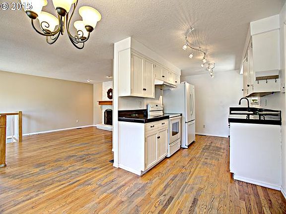 4th image of 11188 SE 52nd Ct