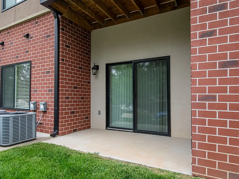 Coryell Commons — Photo 86