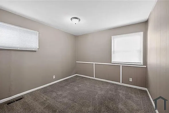 4075 Middlehurst Ln — Photo 13