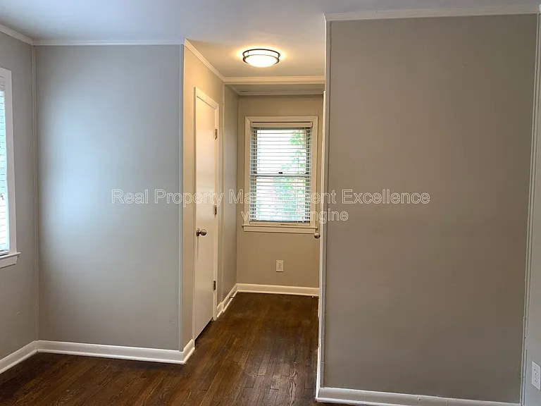 1136 Gorman St #B — Photo 11