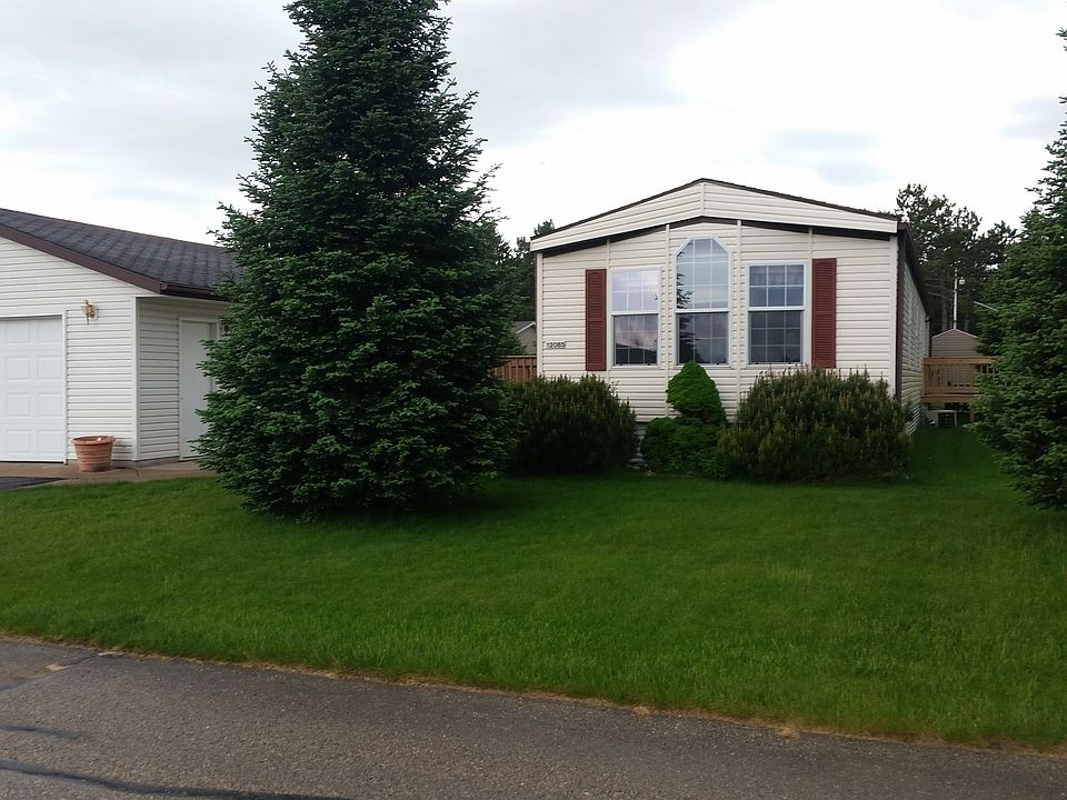 1st image of 12085 Woodland Dr