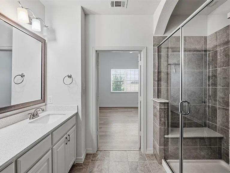 3709 Quail Wood Dr — Photo 9