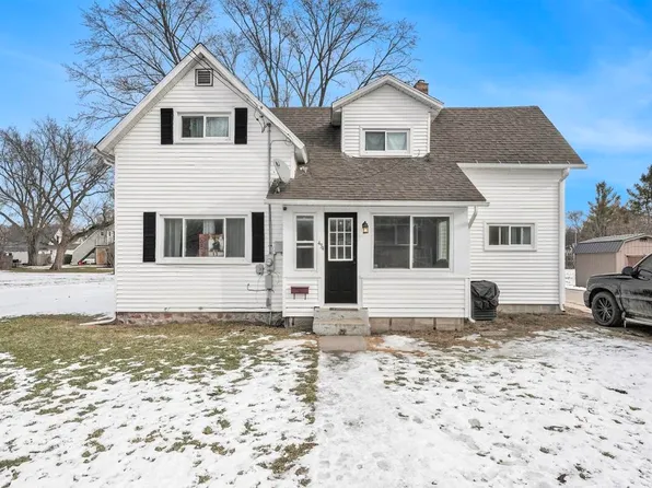 434 Birch St, Belding, MI 48809