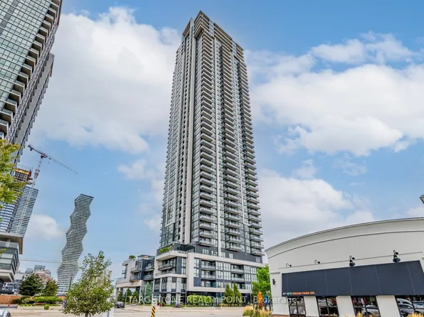 3975 Grand Park Dr #802, Mississauga, ON L5B 0K4