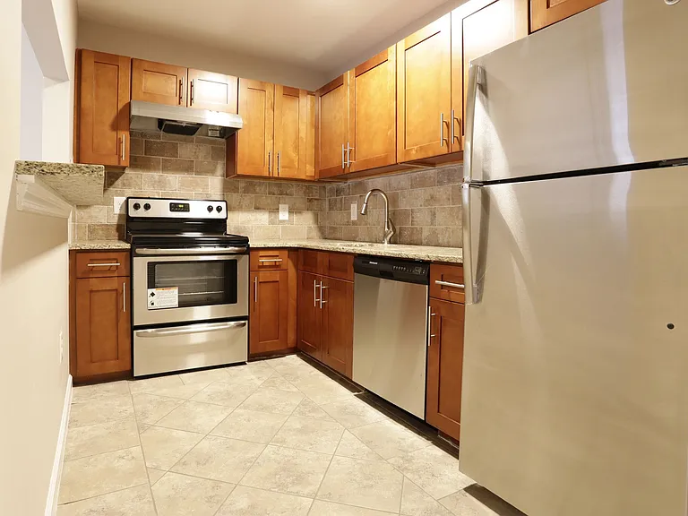Chestnut Lane Apartments — Photo 15