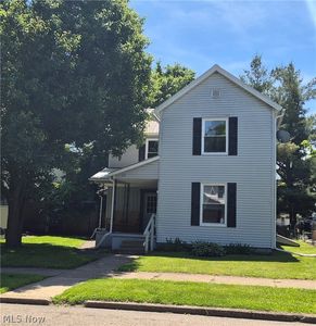 1029 E Main St, Coshocton, OH, 43812