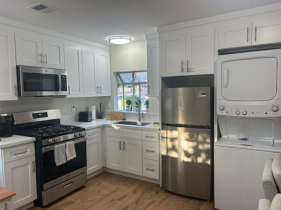 2nd image of 20770 Clarendon St